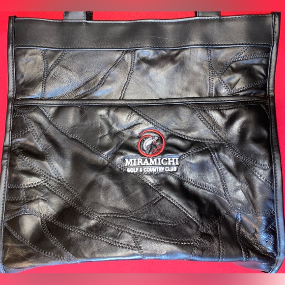 Golf Handbag from Miramichi, NB 🇨🇦 - Picture 3 of 9